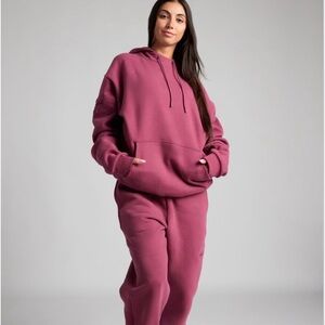 Comfrt Travel Outfit in Berry size Medium